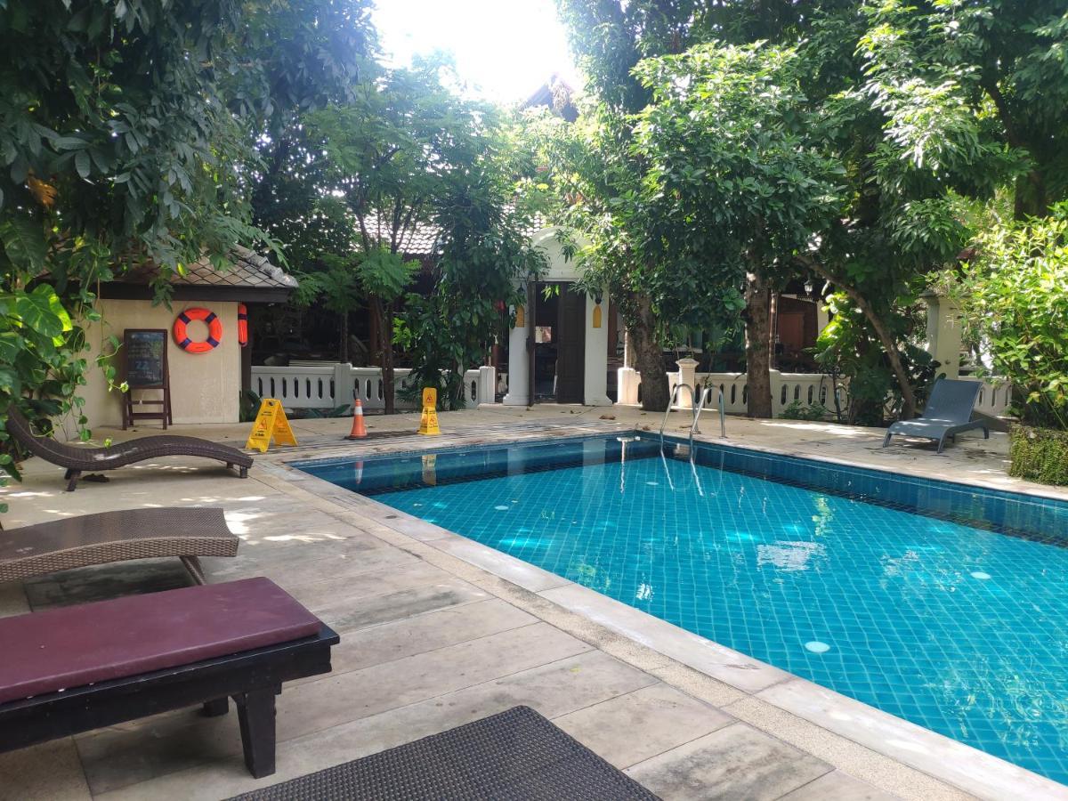 Changpuak Hotel Chiang Mai Bagian luar foto