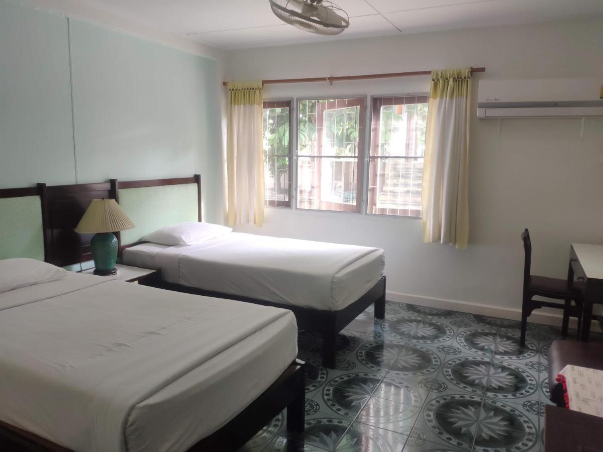 Changpuak Hotel Chiang Mai Bagian luar foto