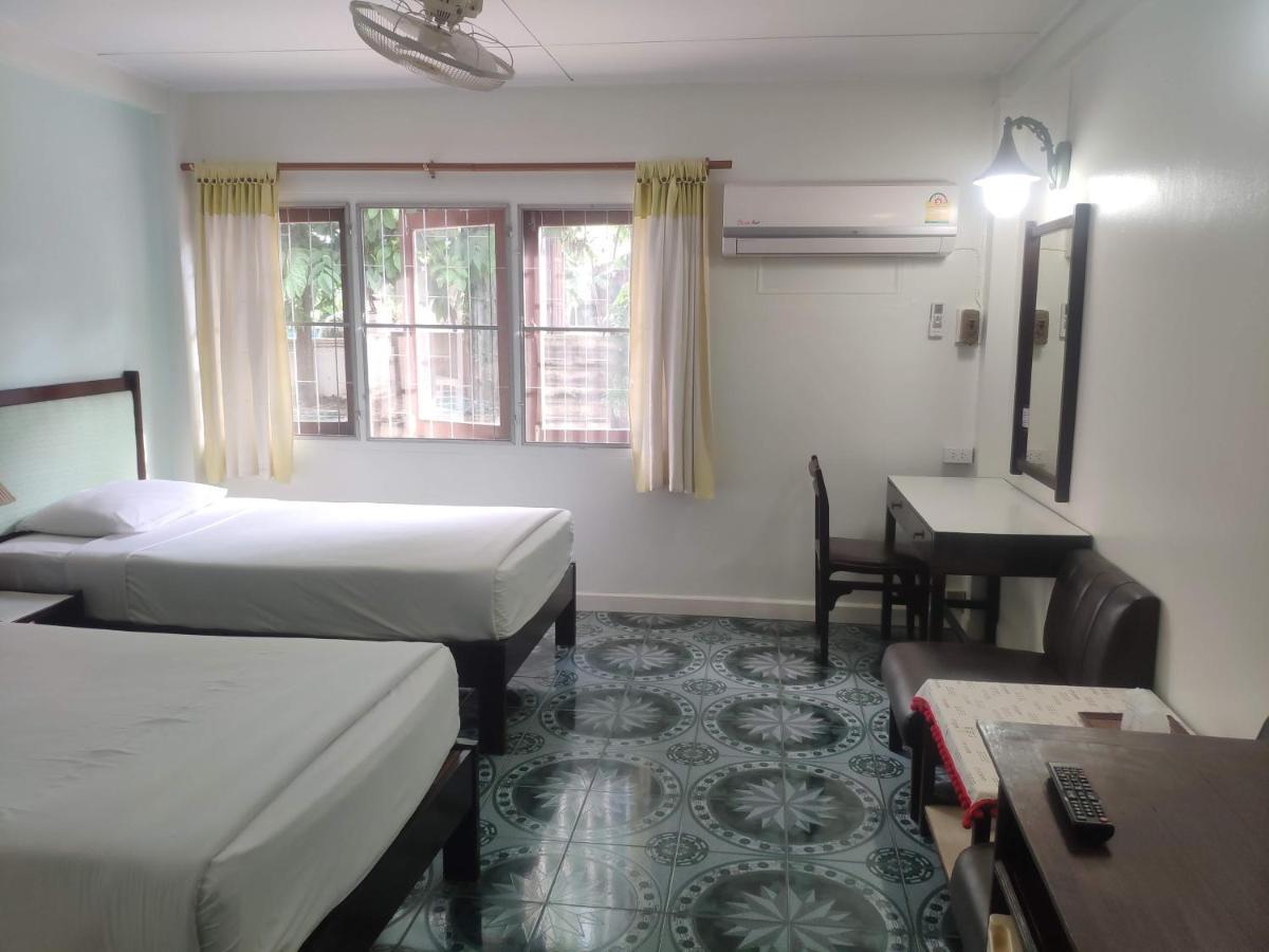 Changpuak Hotel Chiang Mai Bagian luar foto