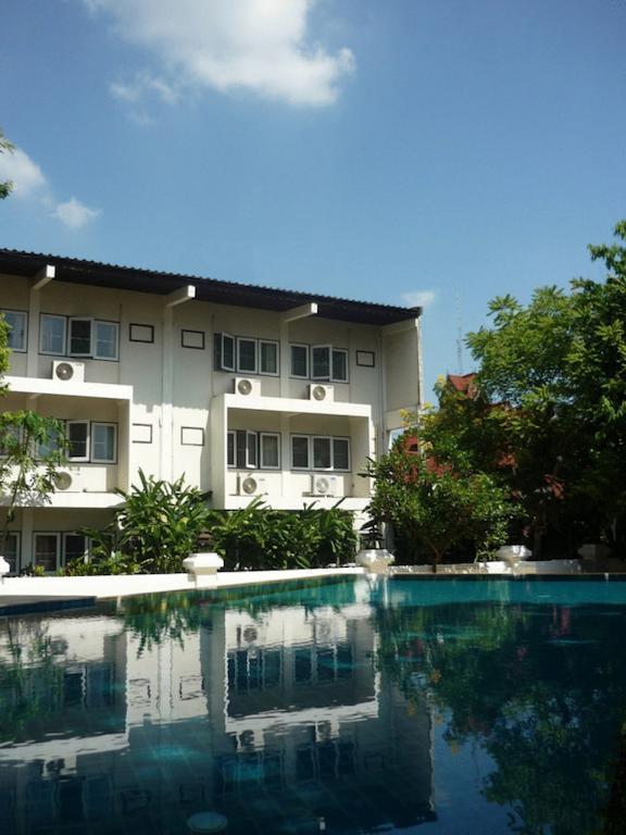 Changpuak Hotel Chiang Mai Bagian luar foto
