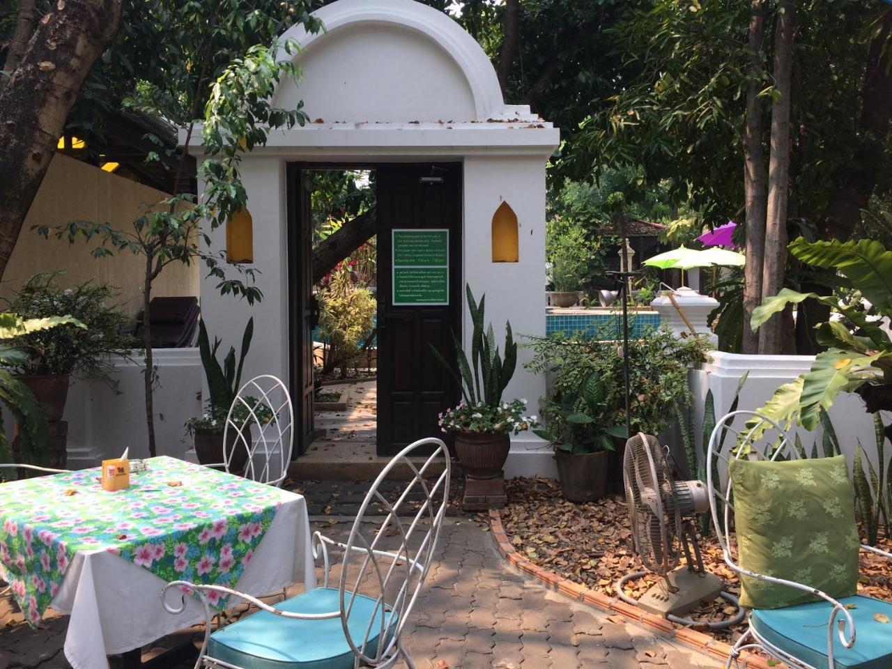 Changpuak Hotel Chiang Mai Bagian luar foto