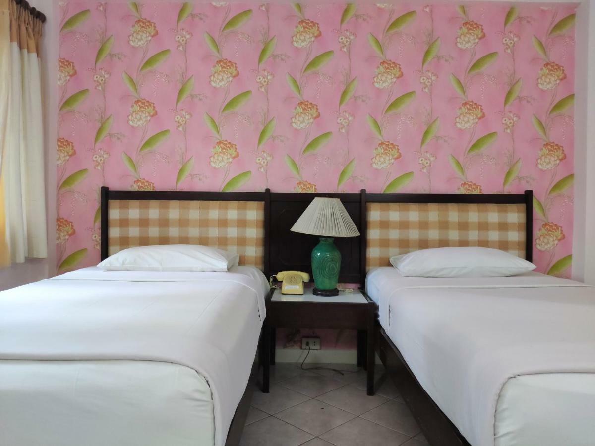 Changpuak Hotel Chiang Mai Bagian luar foto